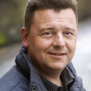 A portrait of Matt Hilton